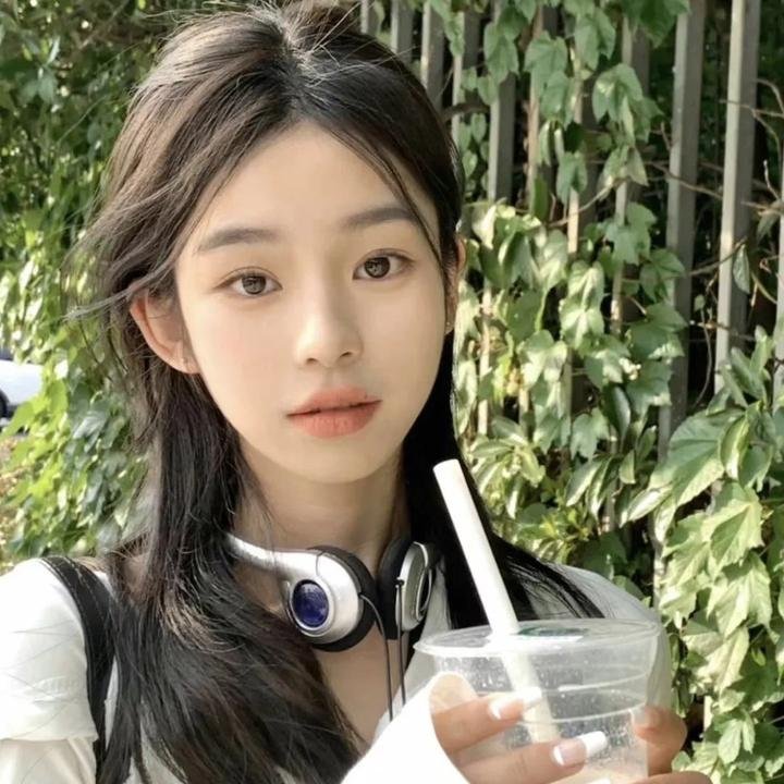 穿书后我带着全家去逃荒